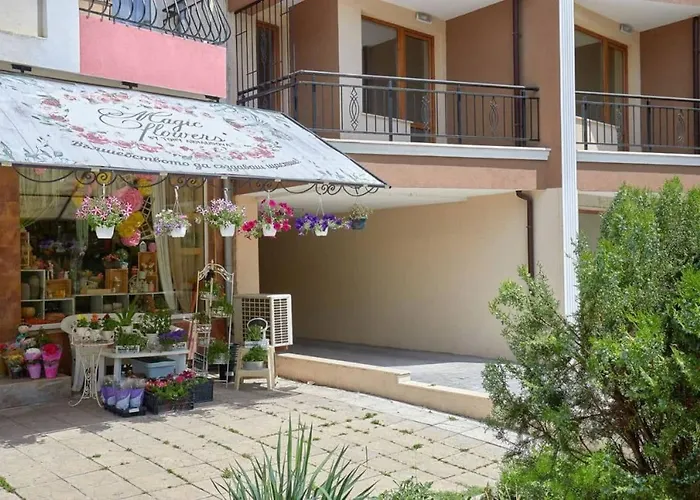 Relax Center & Free Parking Апартамент Бургас